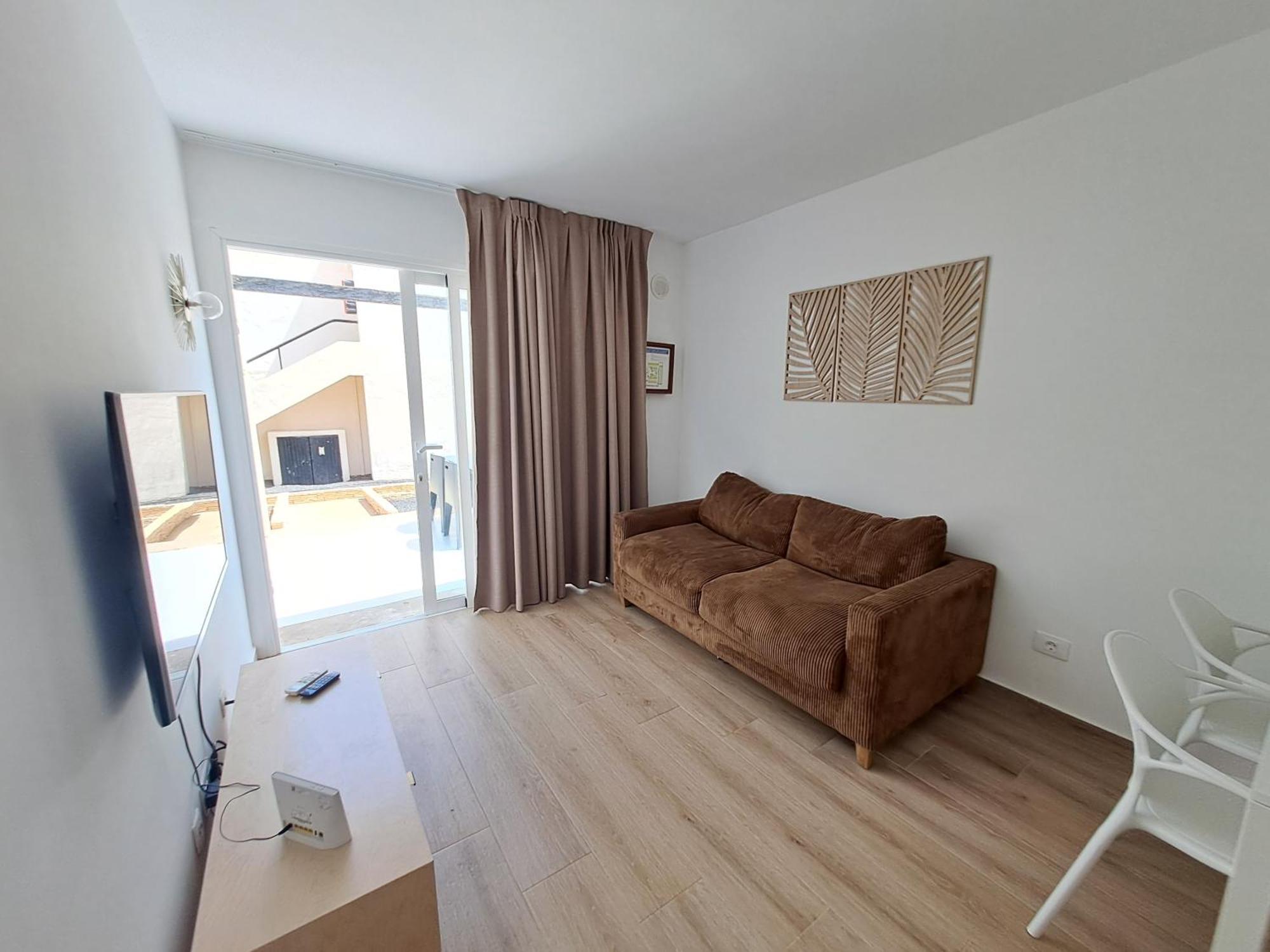 Homeforguest Apartamento 13 Con Terraza Y Piscina En קורלחו מראה חיצוני תמונה