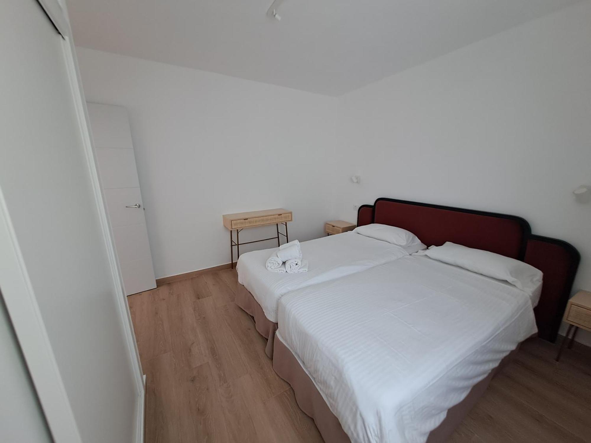Homeforguest Apartamento 13 Con Terraza Y Piscina En קורלחו מראה חיצוני תמונה